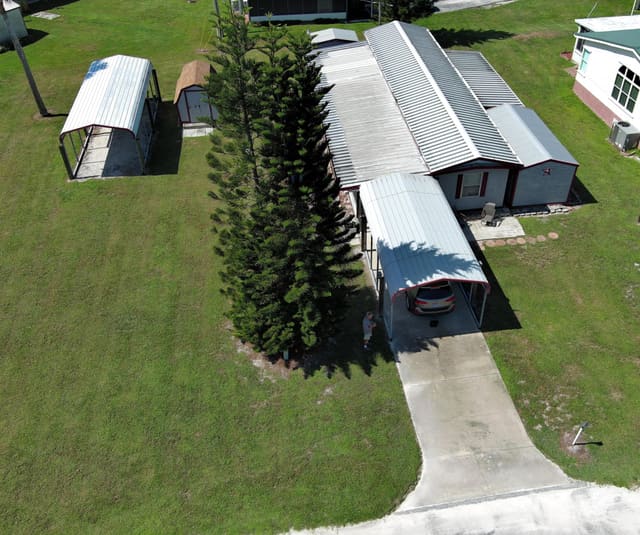 1014 Bream Avenue, Okeechobee, FL 34974