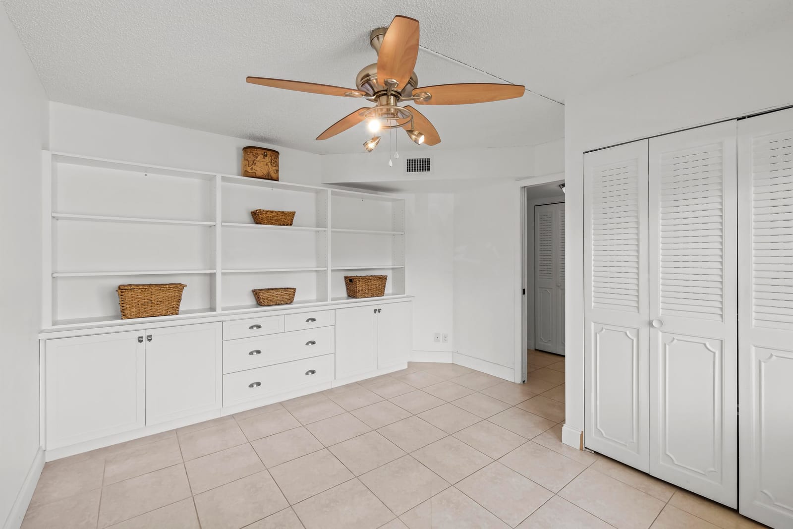 3871 VIA POINCIANA 104, Lake Worth, FL 33467 photo 17