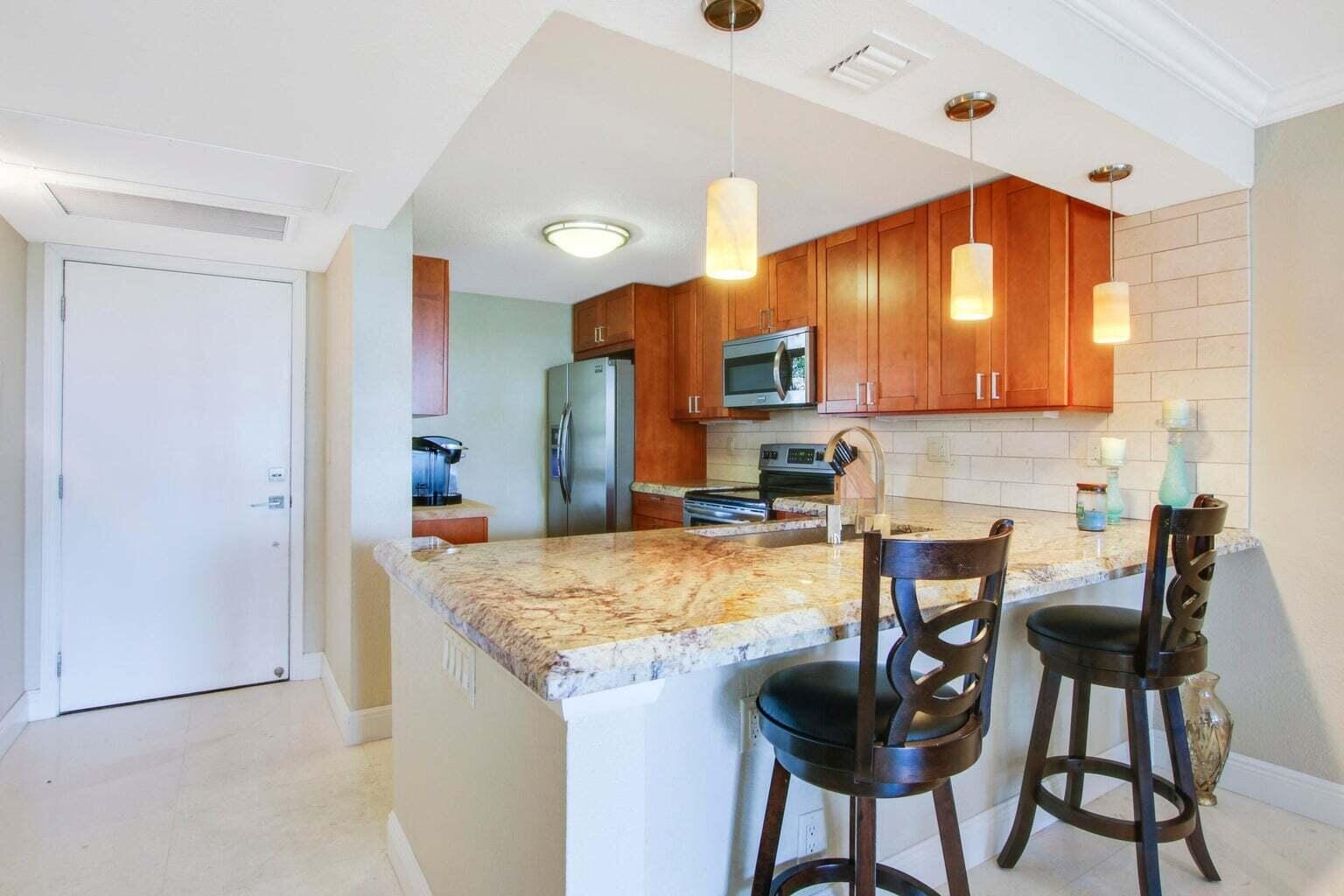 8 Royal Palm Way 2010 — photo 8