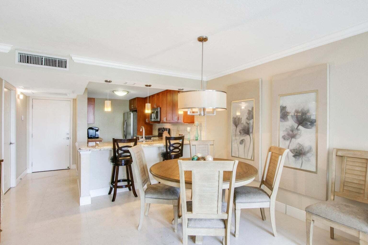 8 Royal Palm Way 2010 — photo 10