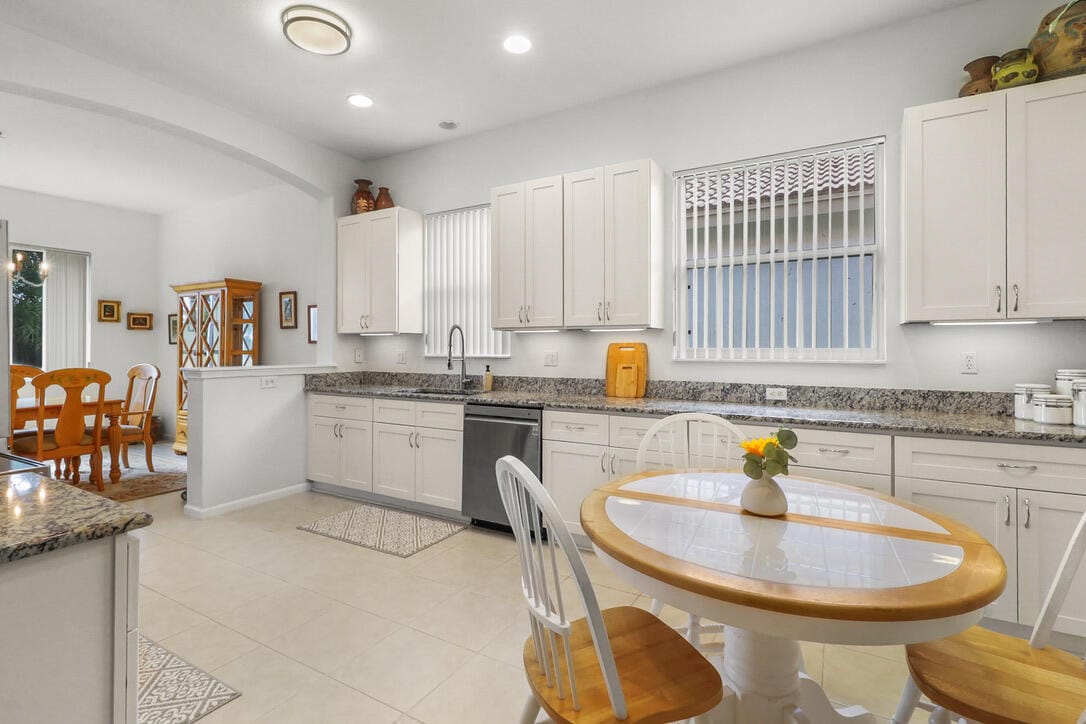 9110 Bay Harbour Circle, West Palm Beach, FL 33411 photo 15