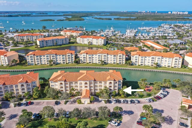19 Harbour Isle Drive W 106, Fort Pierce, FL 34949