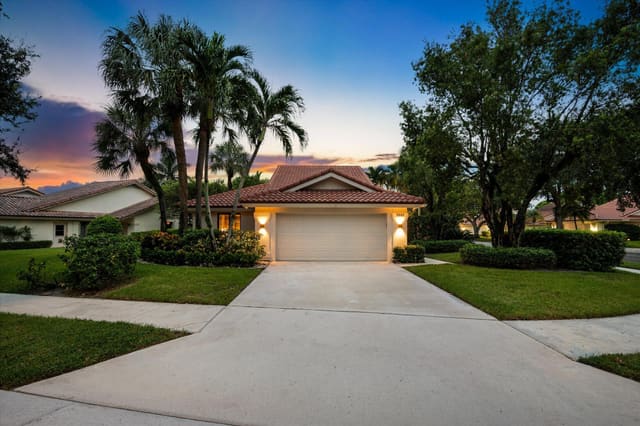 2890 ANTIETAM Lane, West Palm Beach, FL 33409