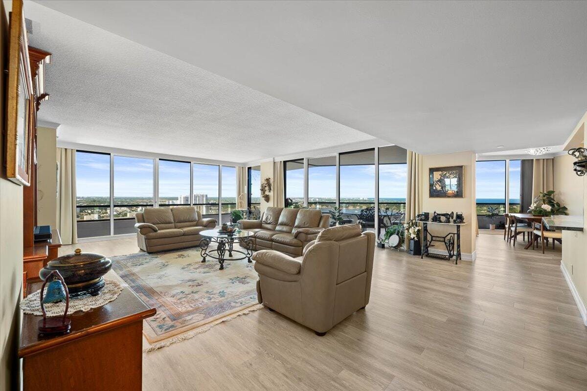 100 LAKESHORE Drive 2156, North Palm Beach, FL 33408 photo 3