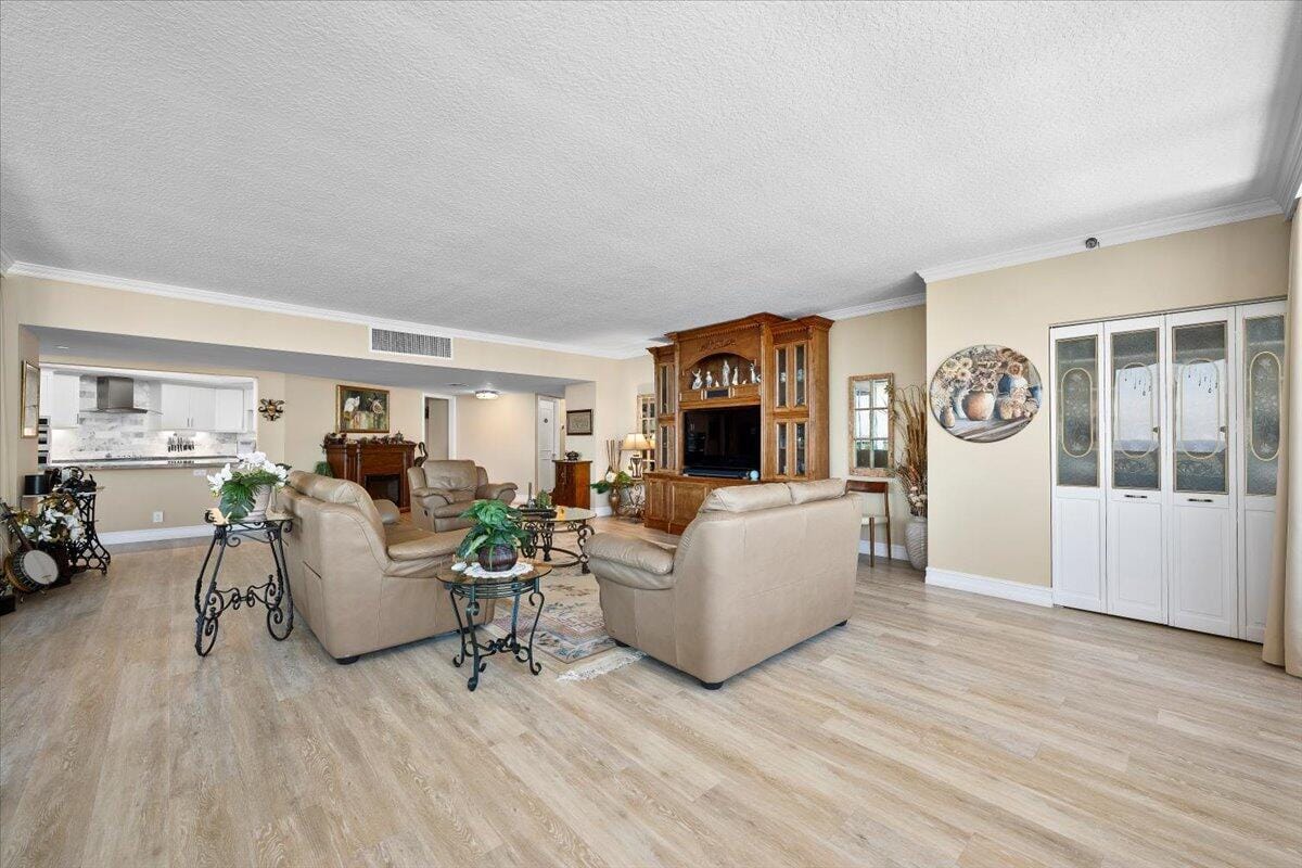 100 LAKESHORE Drive 2156, North Palm Beach, FL 33408 photo 6