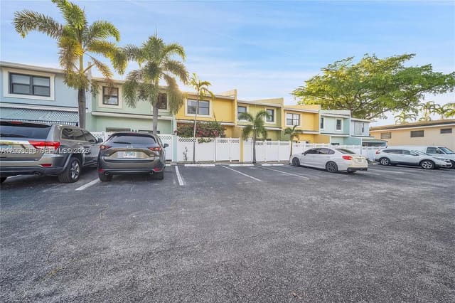 120 SE 12th Avenue 120, Pompano Beach, FL 33060