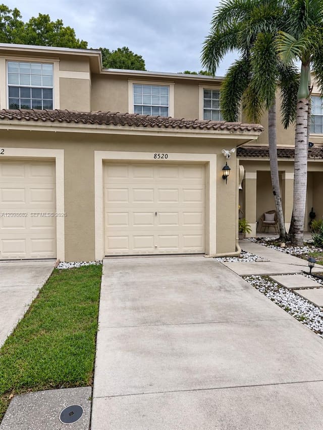 8520 E Southgate Shores Circle 8520, Tamarac, FL 33321