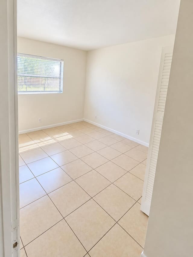 5150 NE 6TH Avenue 113, Oakland Park, FL 33334