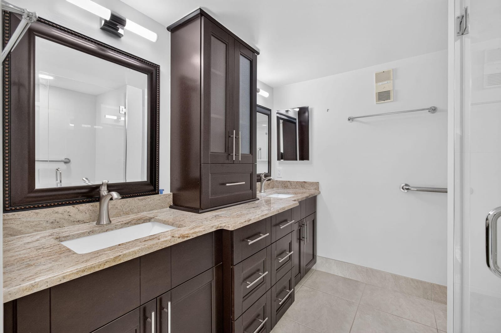 6065 Pointe Regal Circle 403 — photo 10
