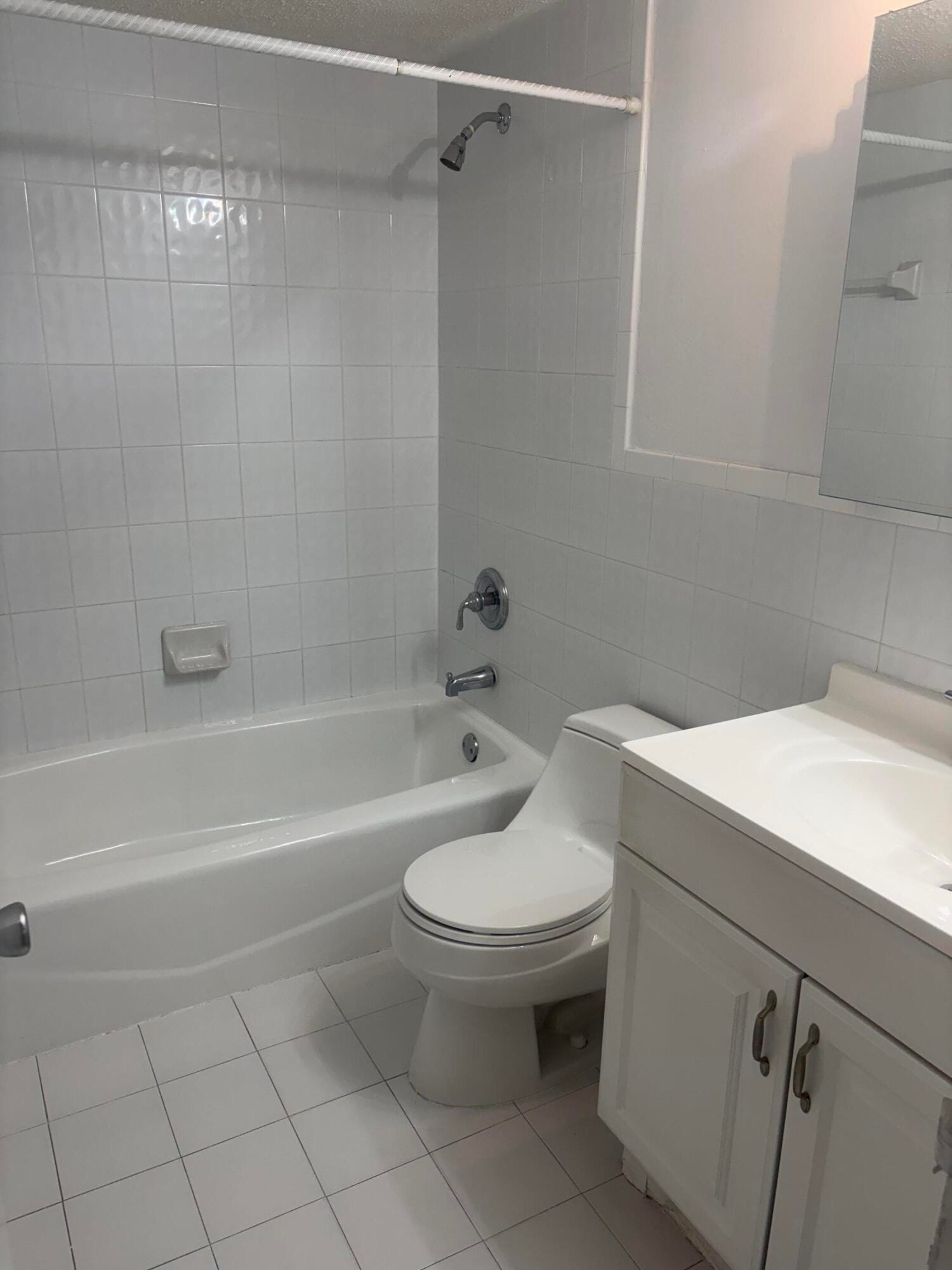 2400 NE 33rd Avenue 202, Fort Lauderdale, FL 33305 photo 11