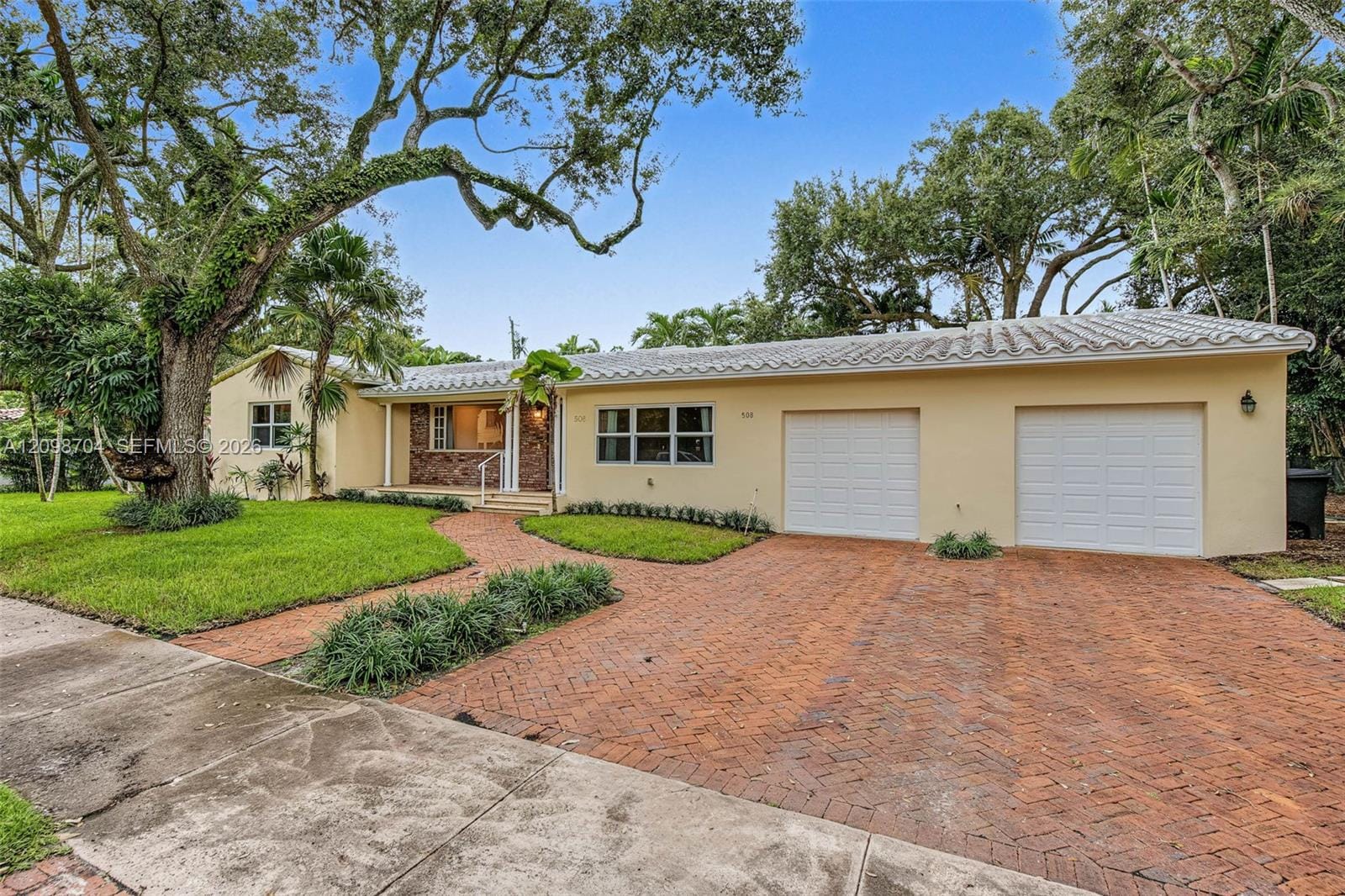 508 N Castania Avenue, Coral Gables, FL 33146 photo 2