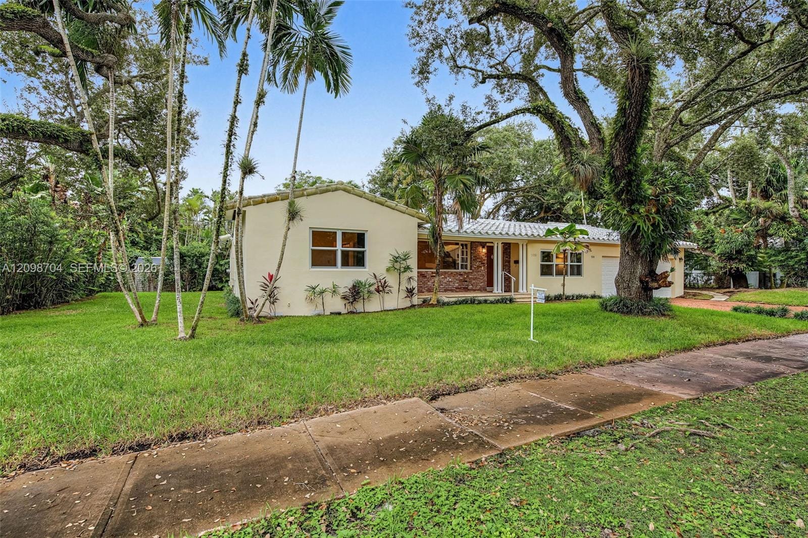 508 N Castania Avenue, Coral Gables, FL 33146 photo 3