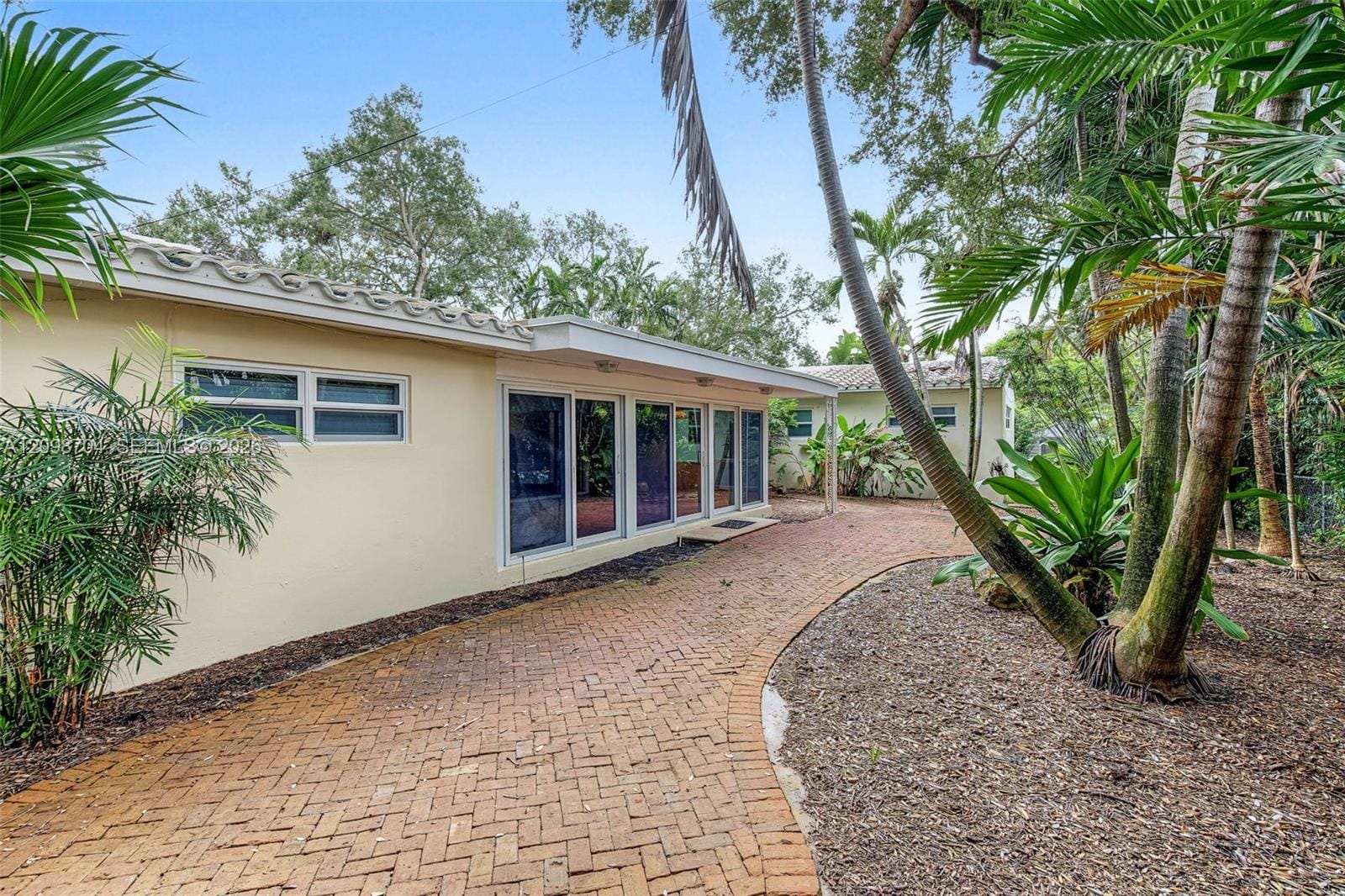 508 N Castania Avenue, Coral Gables, FL 33146 photo 5