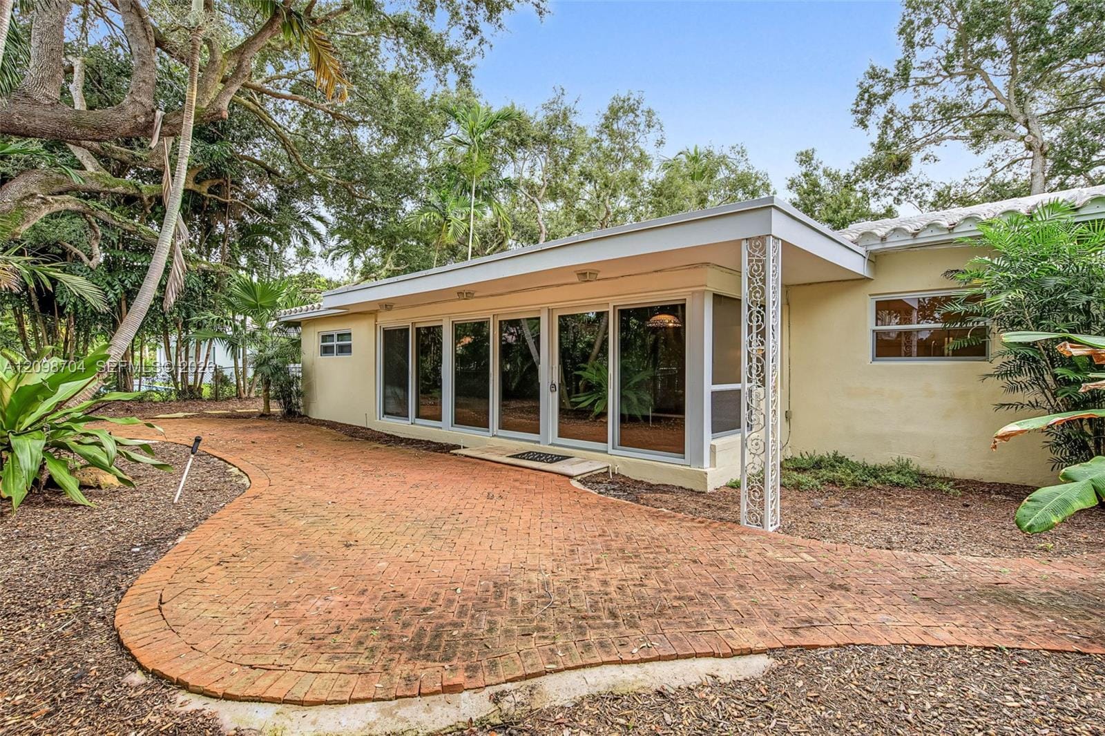 508 N Castania Avenue, Coral Gables, FL 33146 photo 6