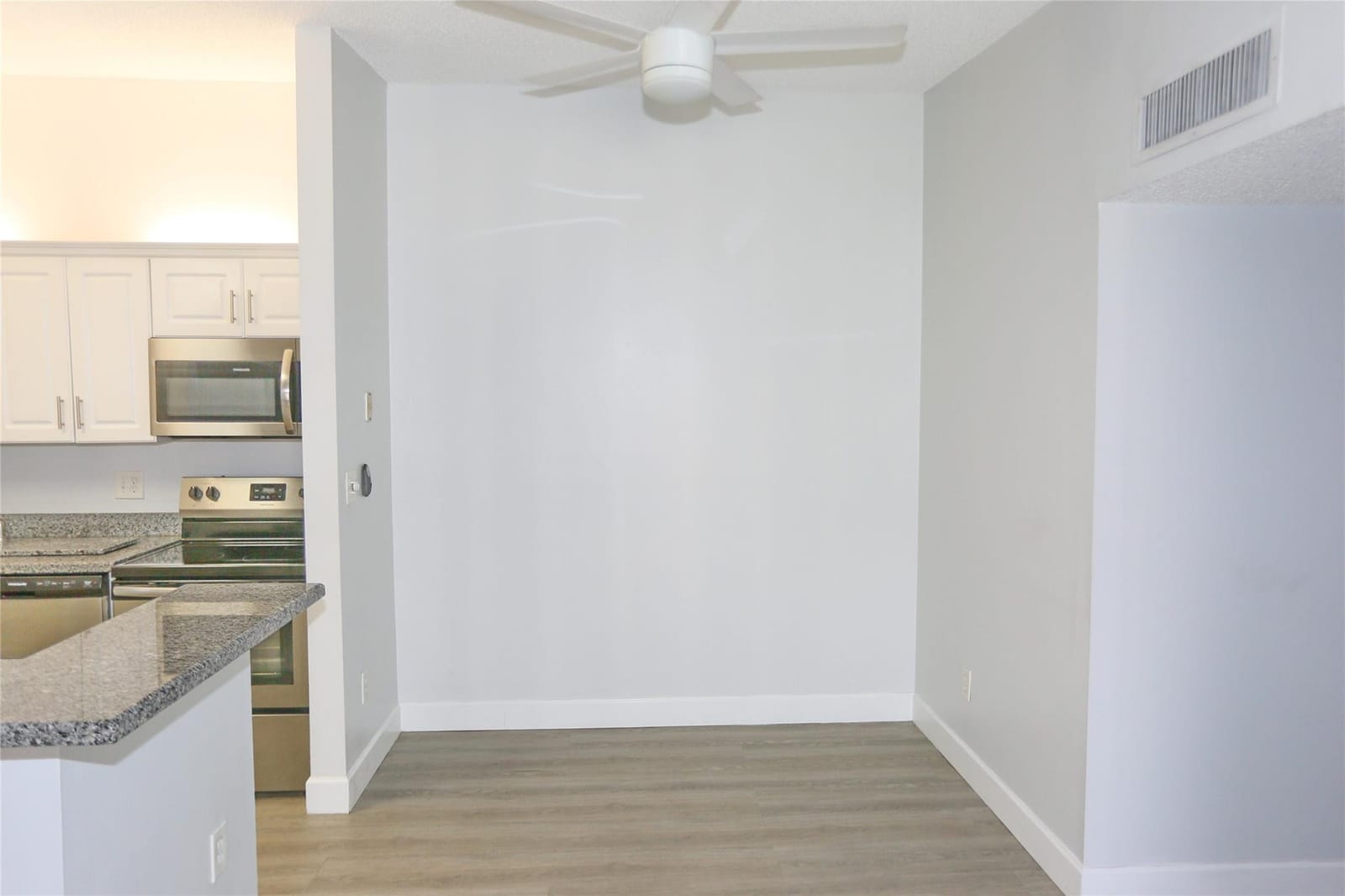 9712 S Belfort Circle — photo 12