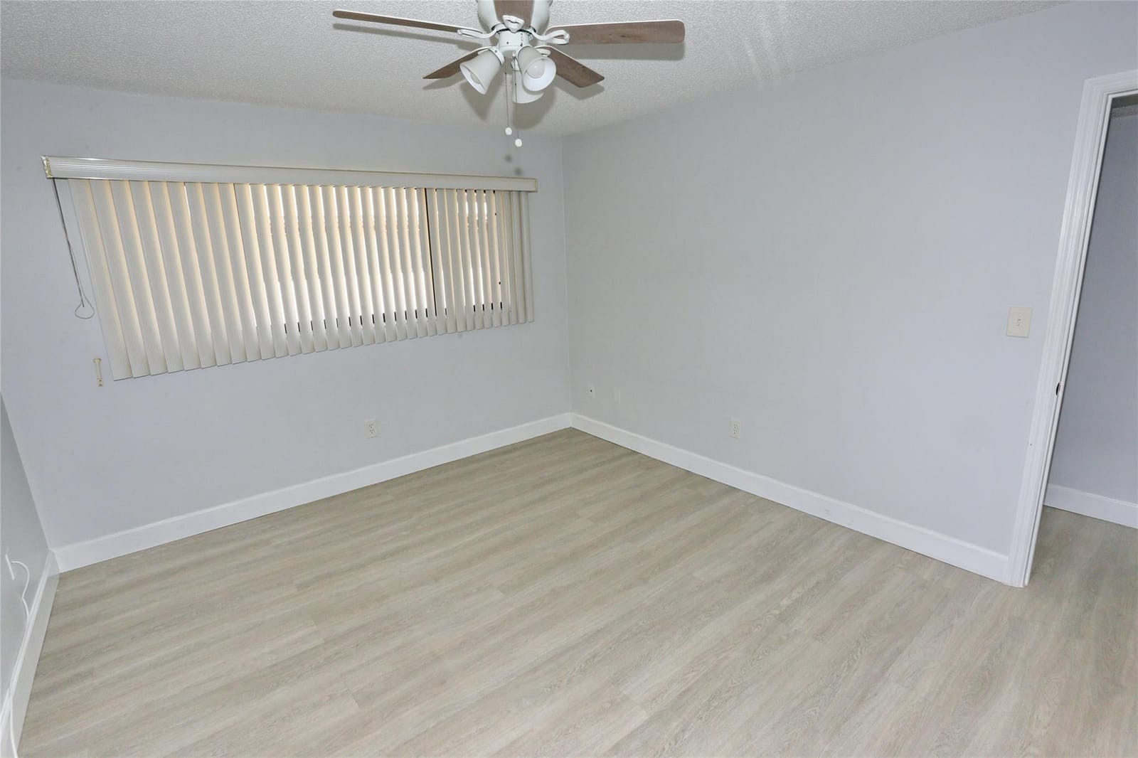 9712 S Belfort Circle, Tamarac, FL 33321 photo 23