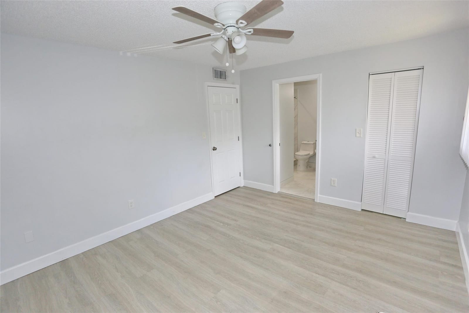 9712 S Belfort Circle, Tamarac, FL 33321 photo 24