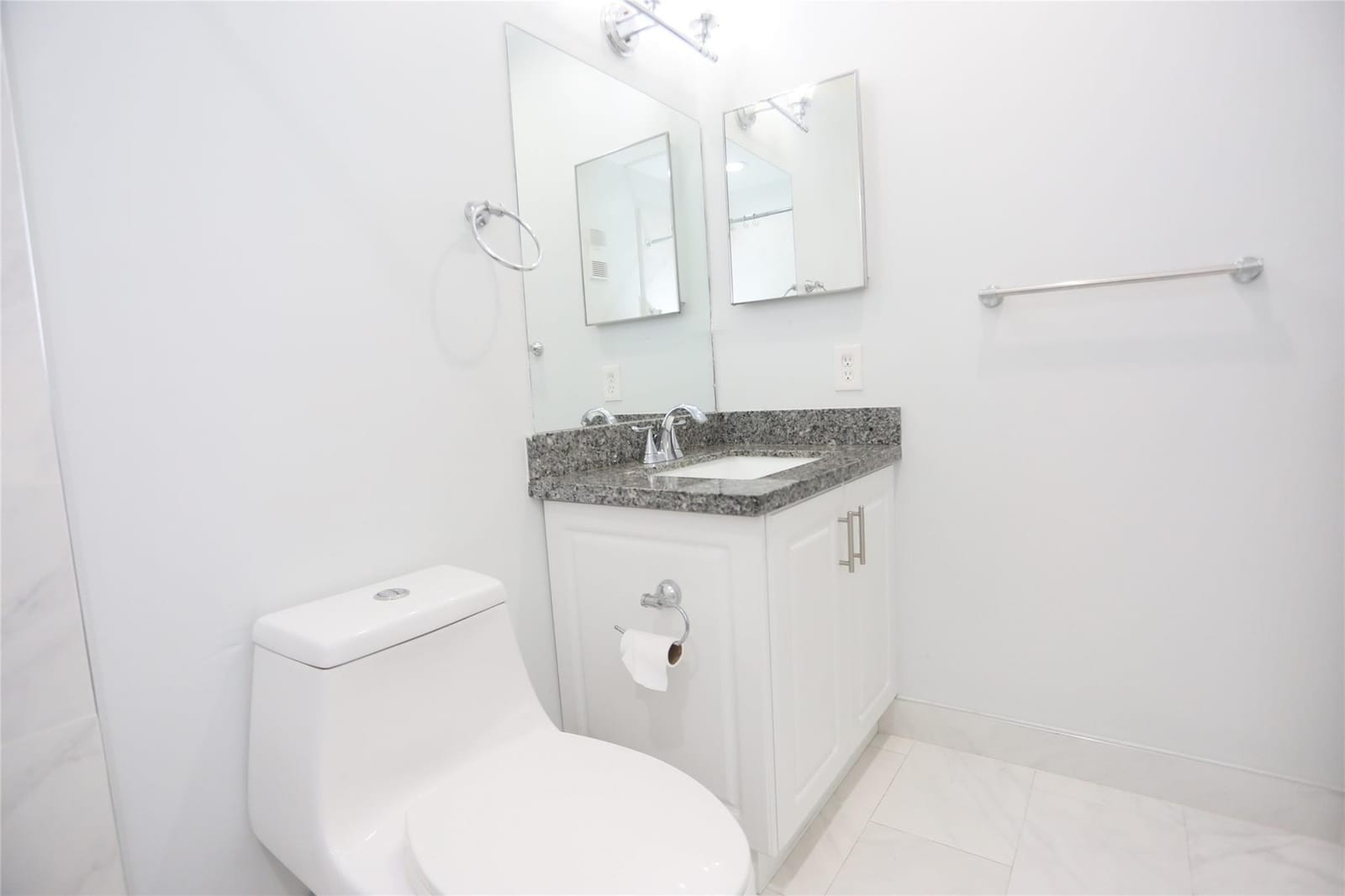 9712 S Belfort Circle, Tamarac, FL 33321 photo 28