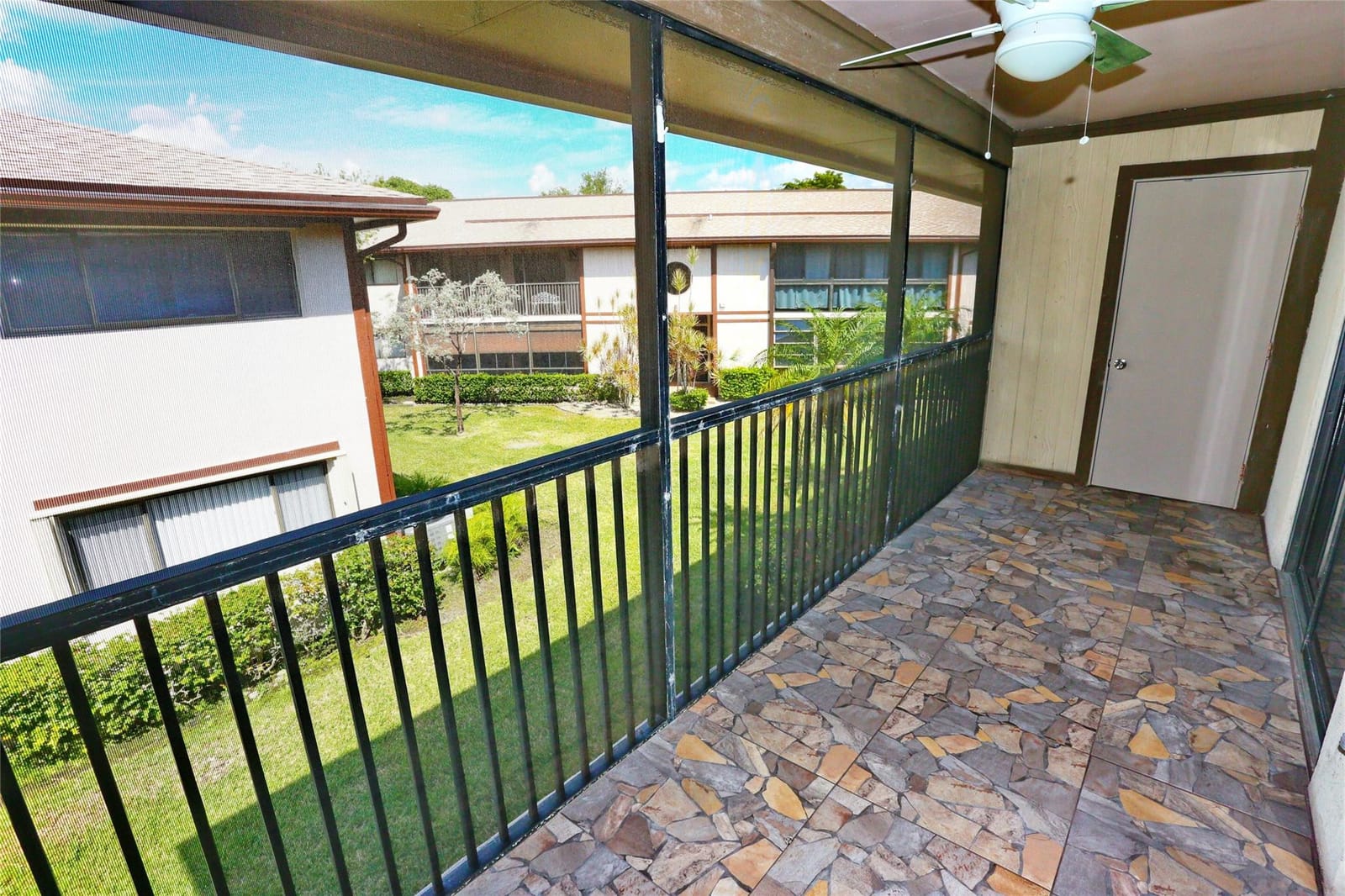 9712 S Belfort Circle, Tamarac, FL 33321 photo 30