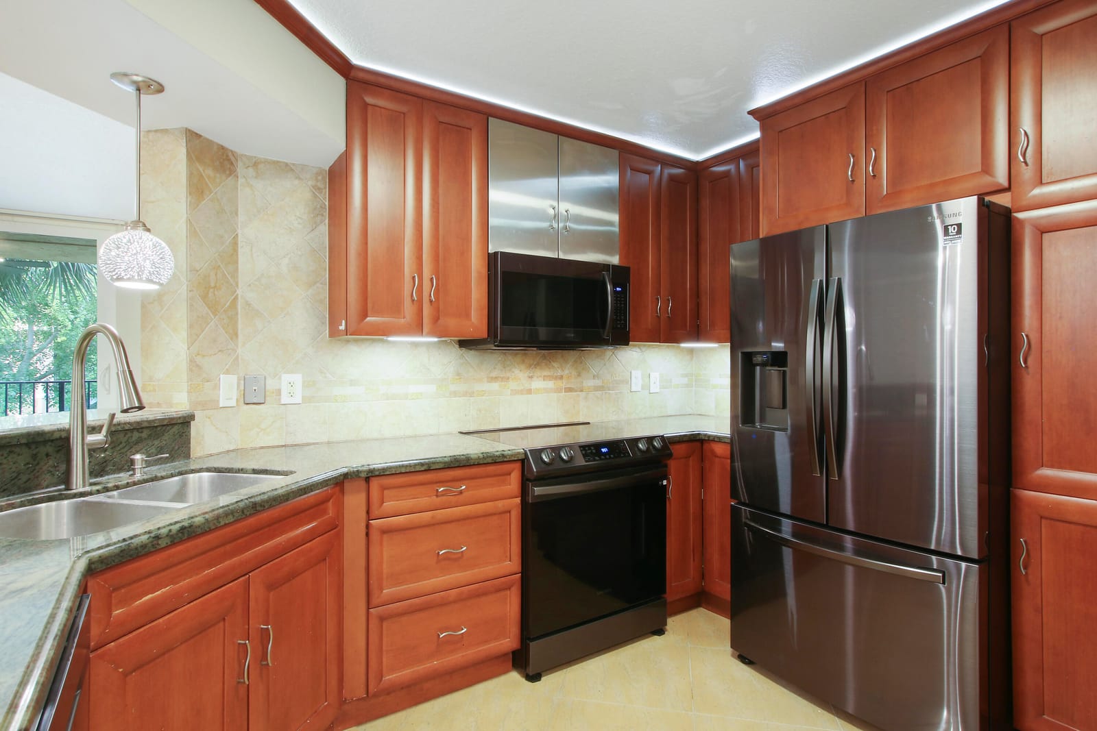 500 SCOTIA Drive 205 — photo 11
