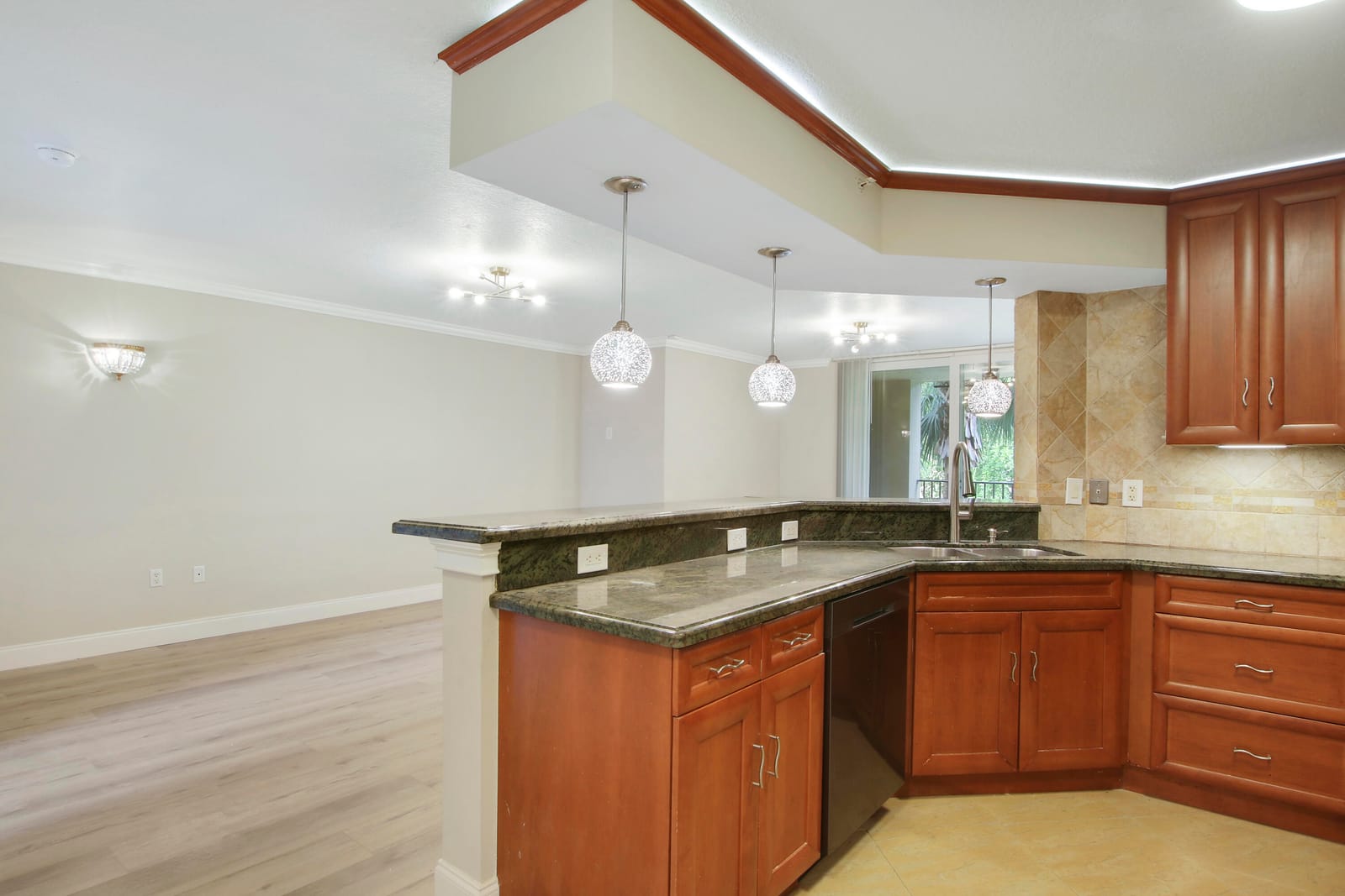 500 SCOTIA Drive 205, Hypoluxo, FL 33462 photo 14