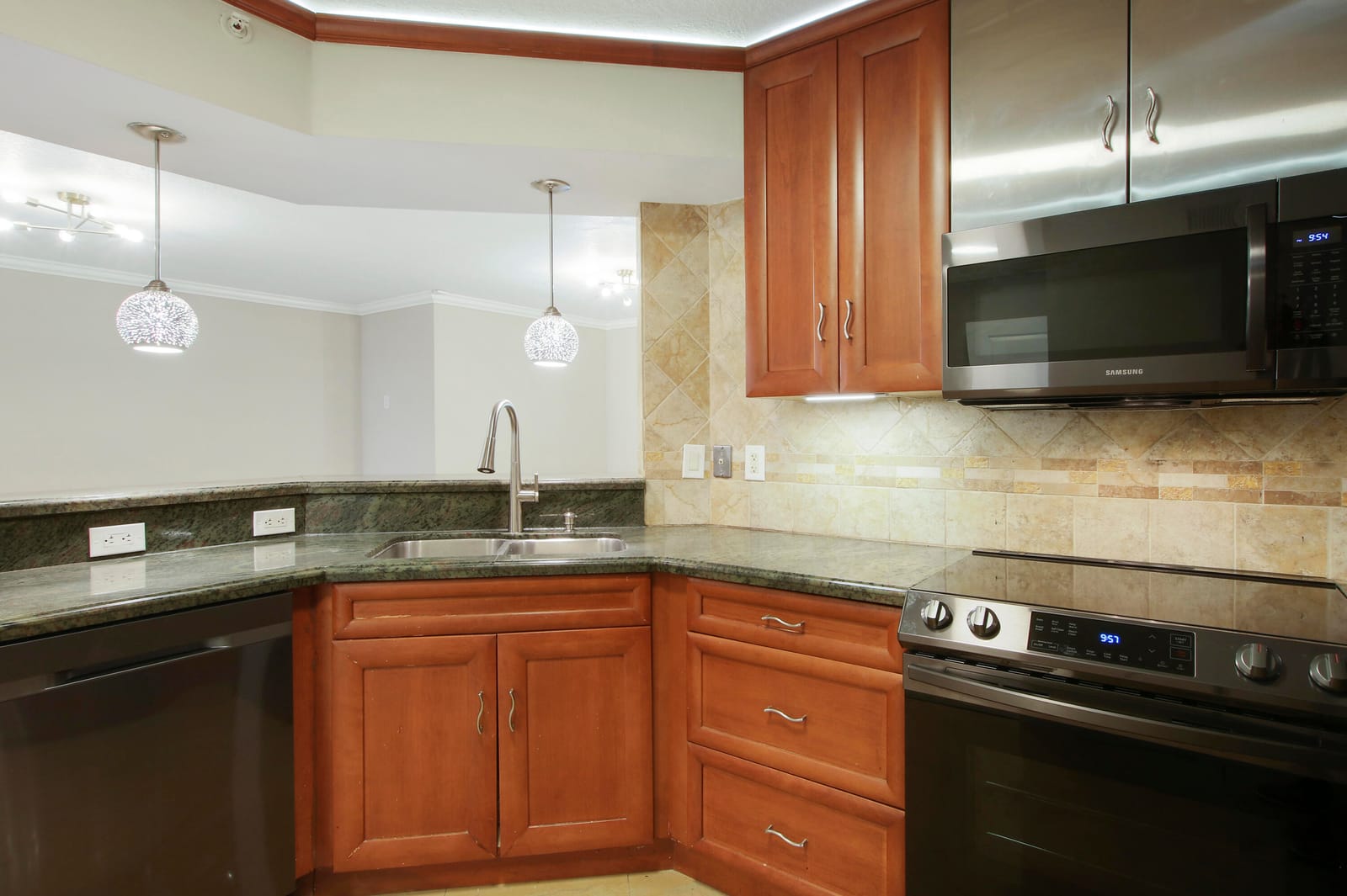 500 SCOTIA Drive 205, Hypoluxo, FL 33462 photo 16