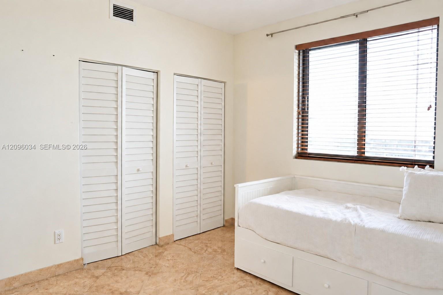 601 NE 36th Street 2004, Miami, FL 33137 photo 11