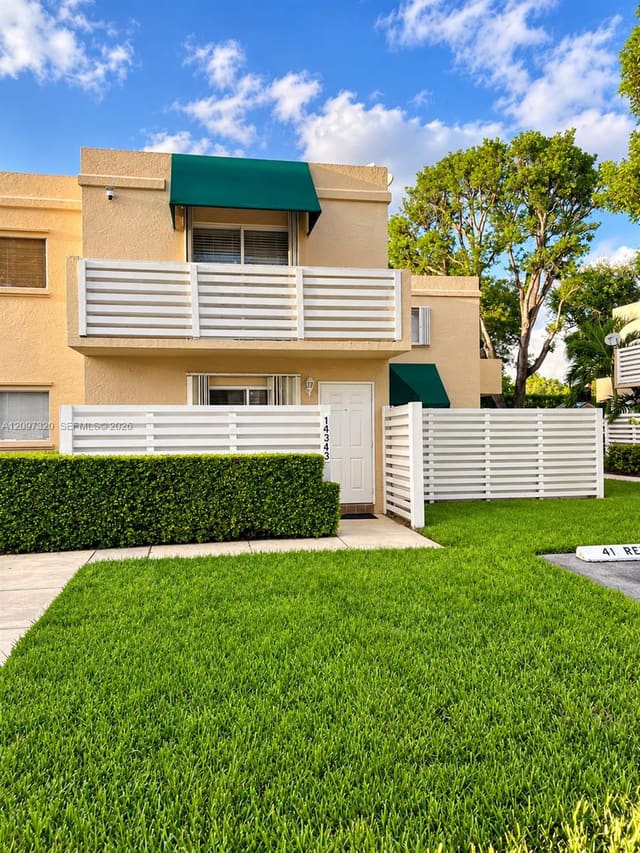 14343 SW 96th Terrace, Miami, FL 33186