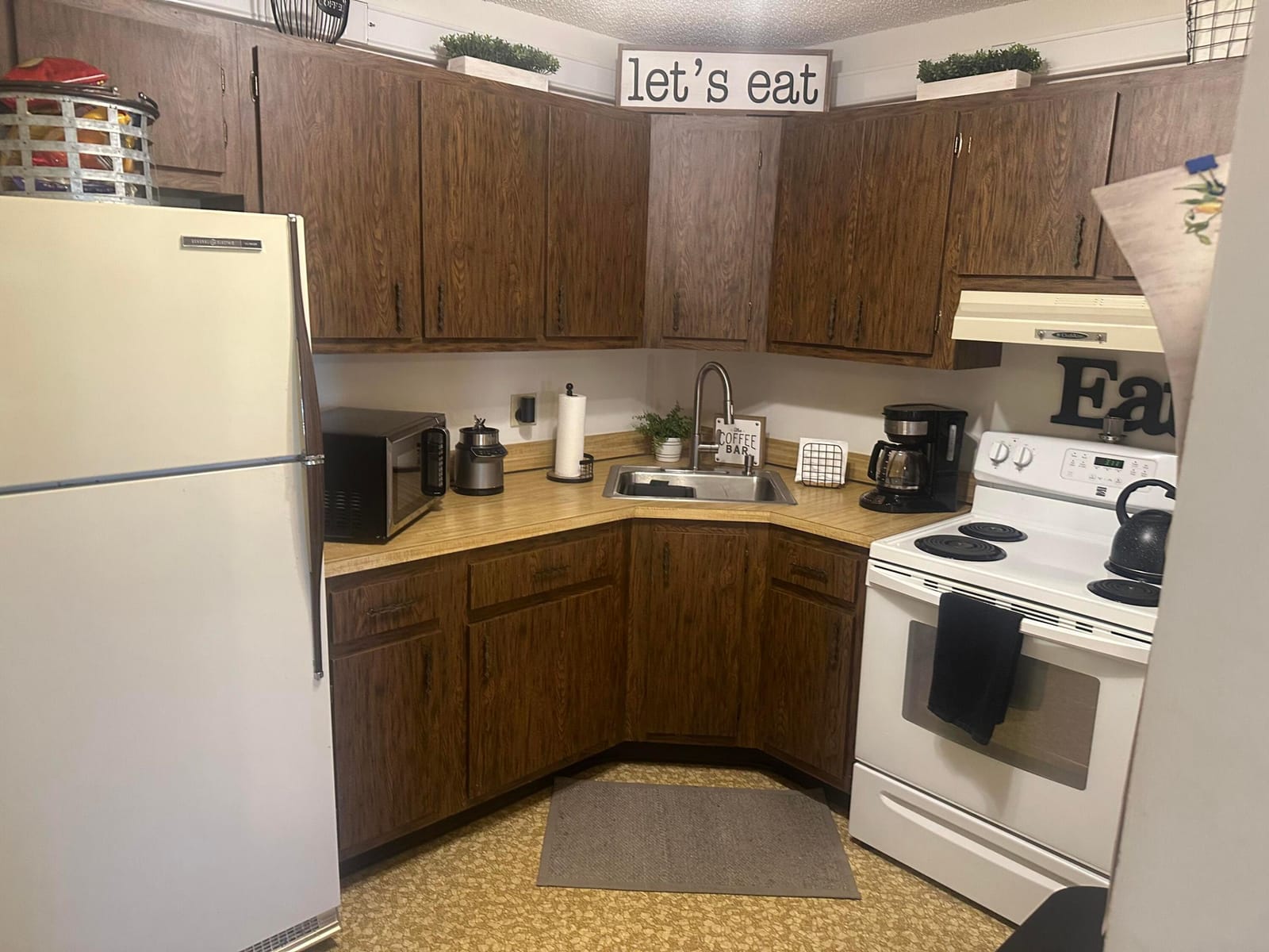 5901 Whispering Pine Way C-2 — photo 9