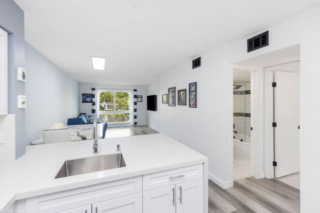 2106 S Cypress Bend Drive 207, Pompano Beach, FL 33069