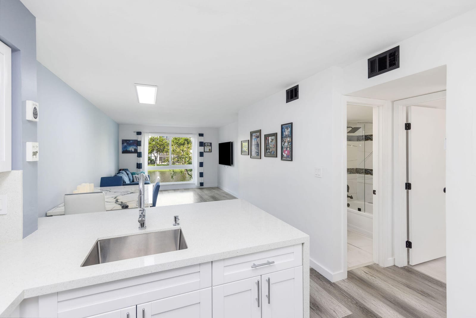 2106 S Cypress Bend Drive 207, Pompano Beach, FL 33069