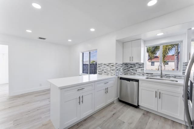 240 NW 5th Street, Deerfield Beach, FL 33441