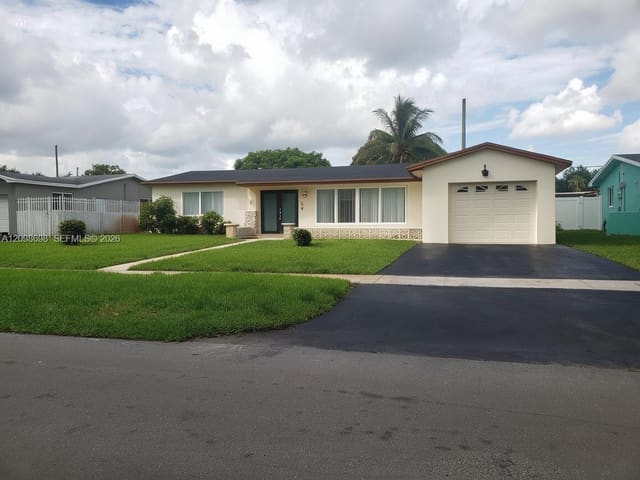 510 SW 70th Avenue, Pembroke Pines, FL 33023