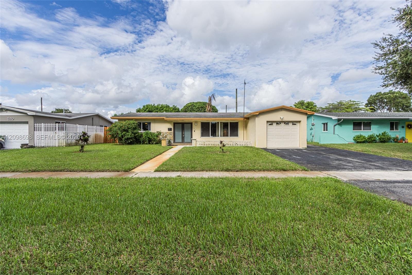 510 SW 70th Avenue, Pembroke Pines, FL 33023 - photo 1 of 30
