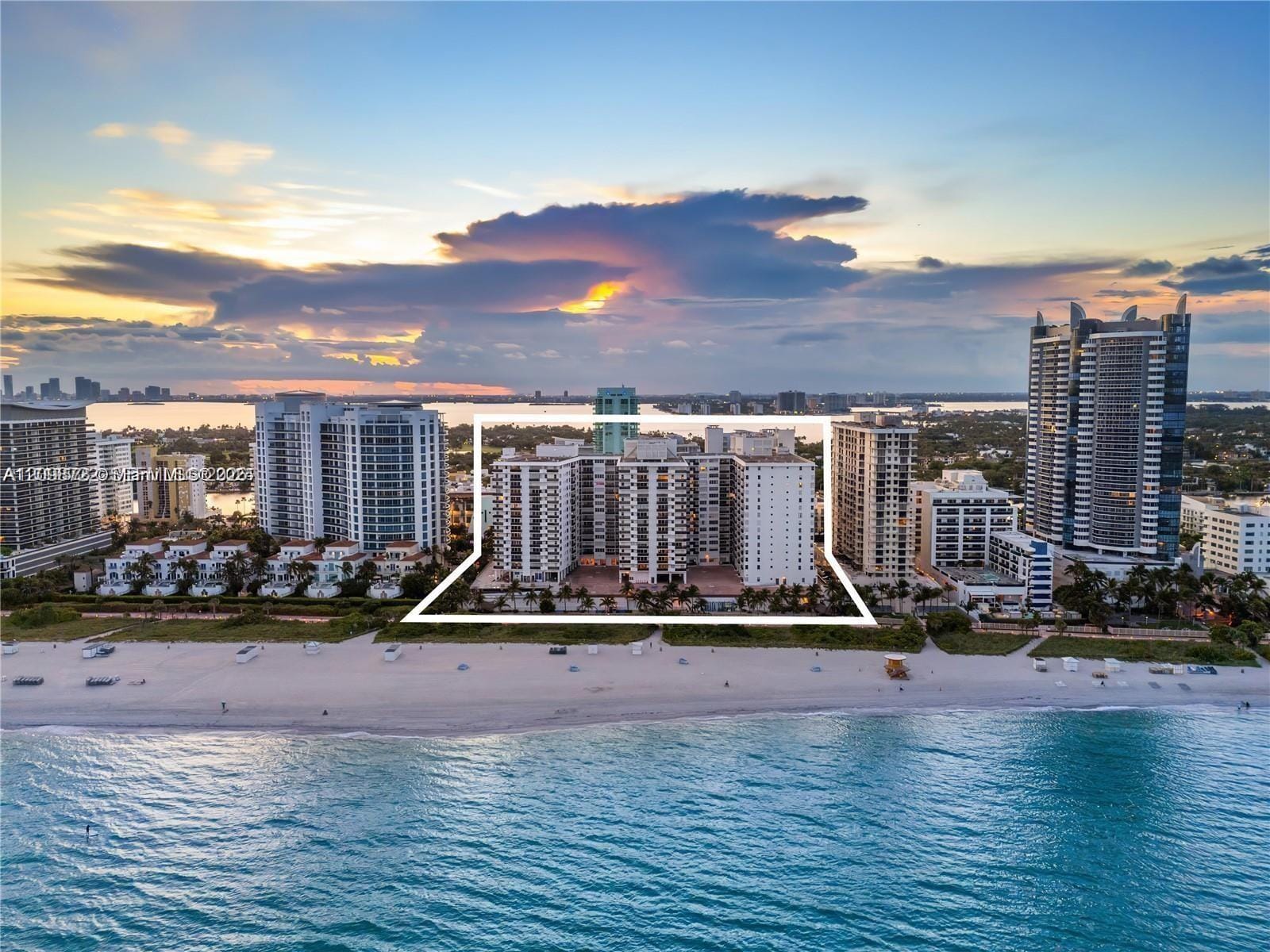 6039 Collins Avenue 828, Miami Beach, FL 33140