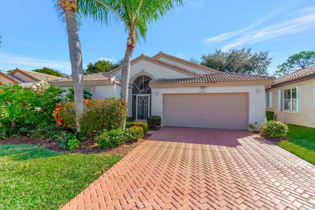5670 Swaying Palm Lane, Boynton Beach, FL 33437