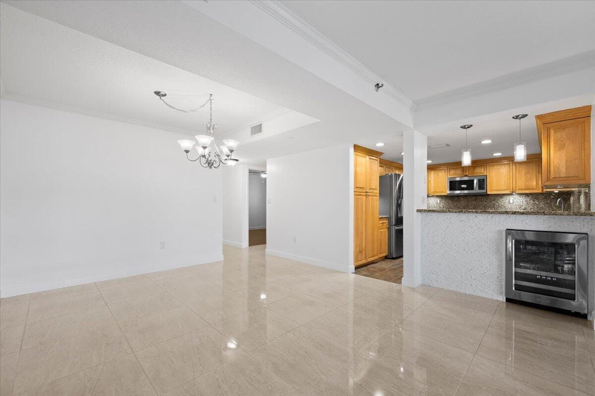 526 OAK HARBOUR Drive 526, Juno Beach, FL 33408 photo 14