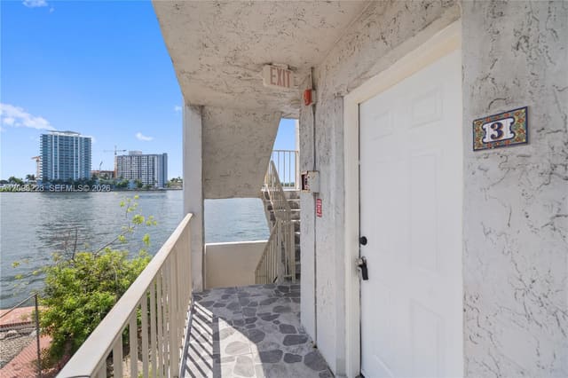2150 Bay Drive 3, Miami Beach, FL 33141