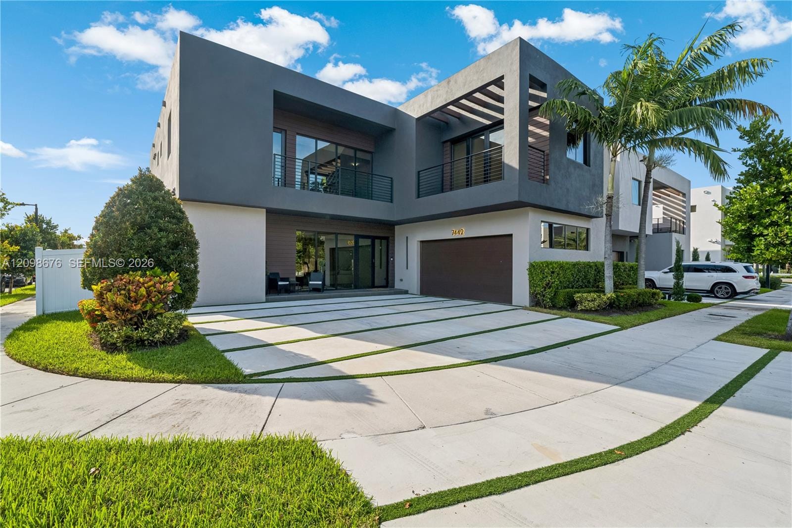 7442 NW 100th Avenue, Doral, FL 33178 photo 2