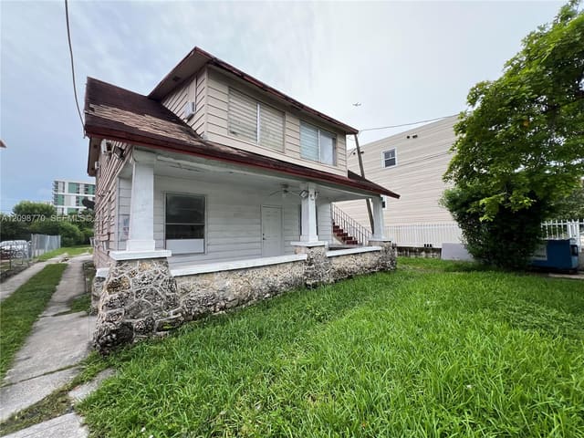 430 SW 3rd Street 1, Miami, FL 33130