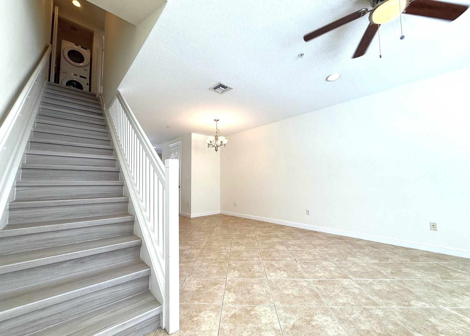 960 Millbrae Court 4 — photo 11
