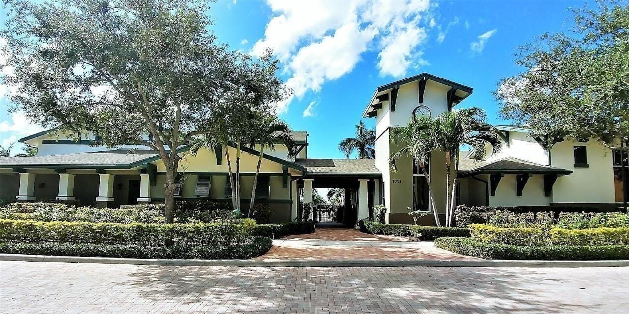 960 Millbrae Court 4, West Palm Beach, FL 33401 photo 23