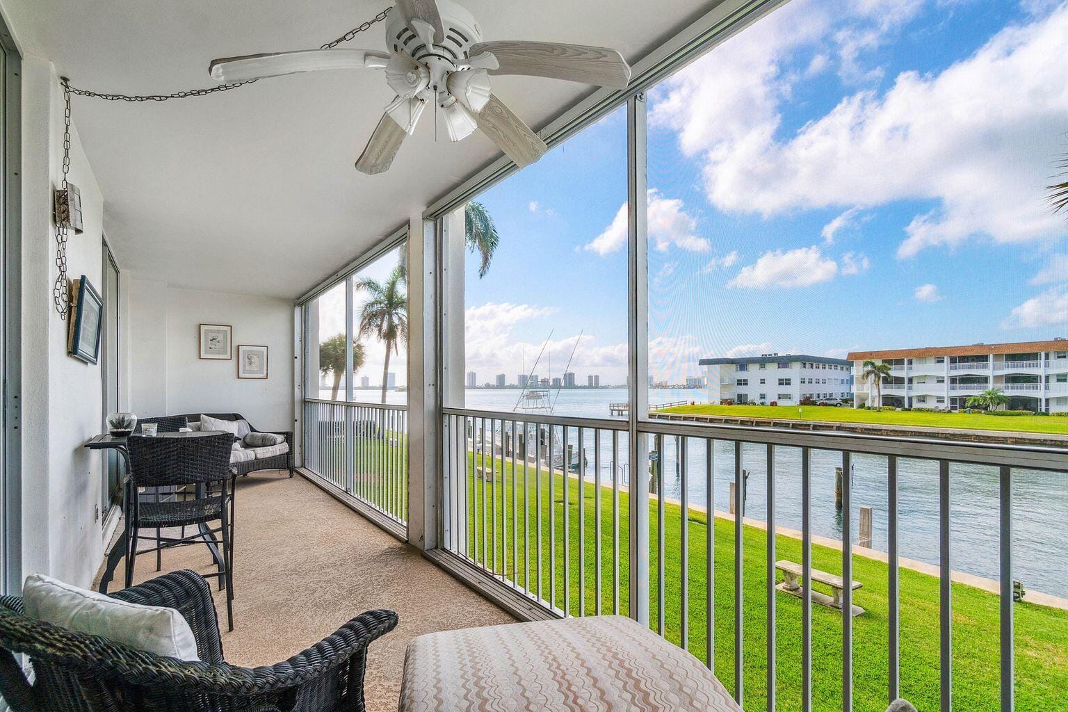 100 PARADISE HARBOUR Boulevard 208, North Palm Beach, FL 33408 photo 16