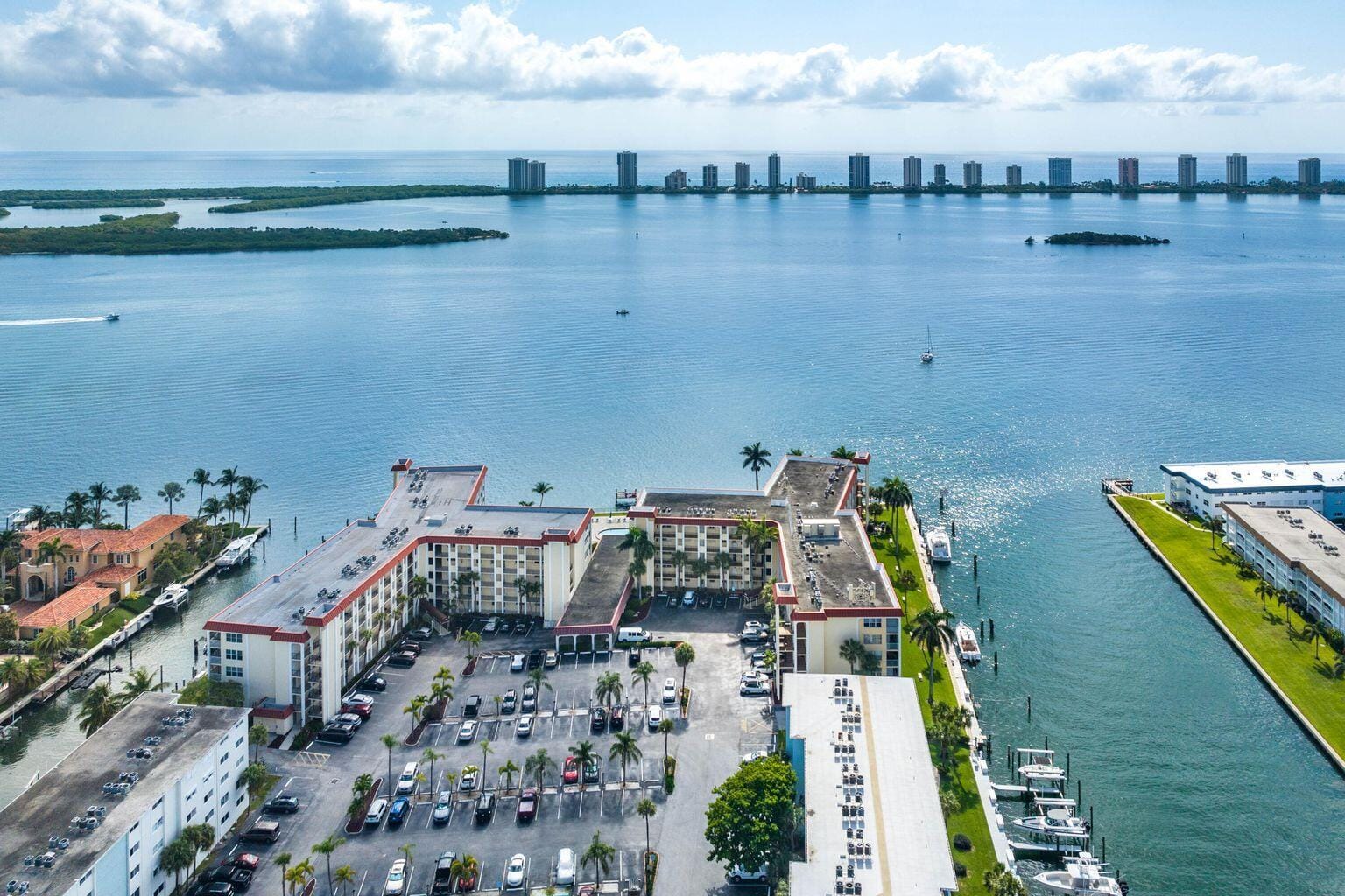 100 PARADISE HARBOUR Boulevard 208, North Palm Beach, FL 33408 photo 26