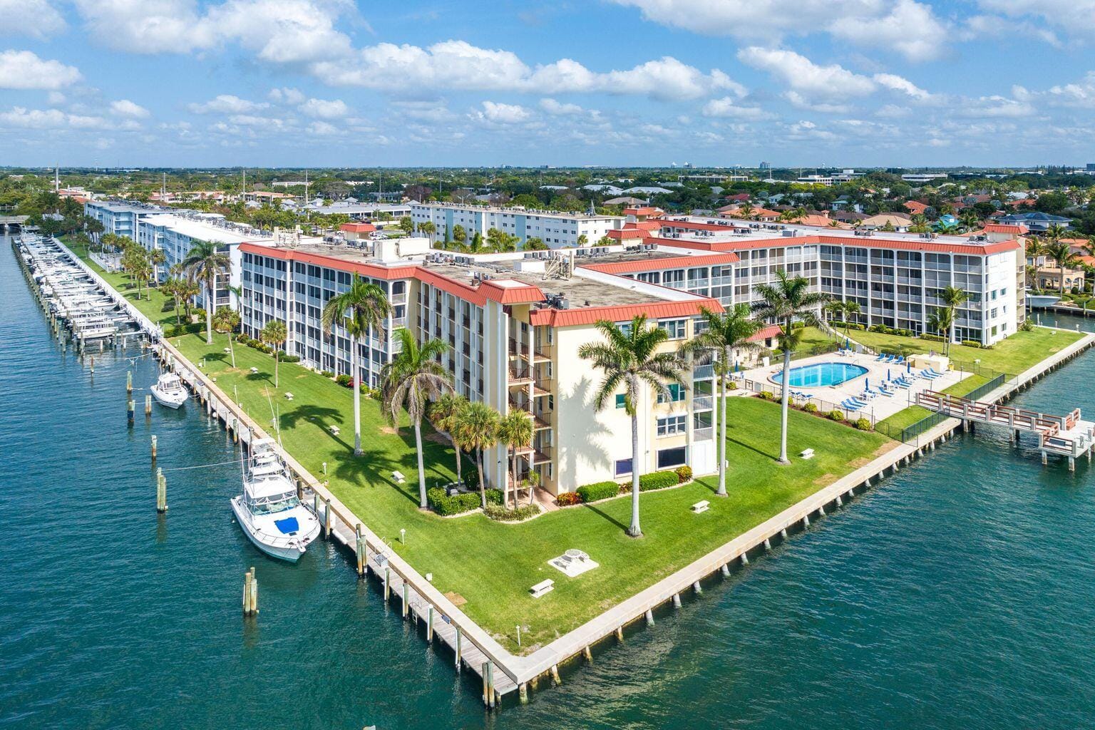 100 PARADISE HARBOUR Boulevard 208, North Palm Beach, FL 33408 photo 28