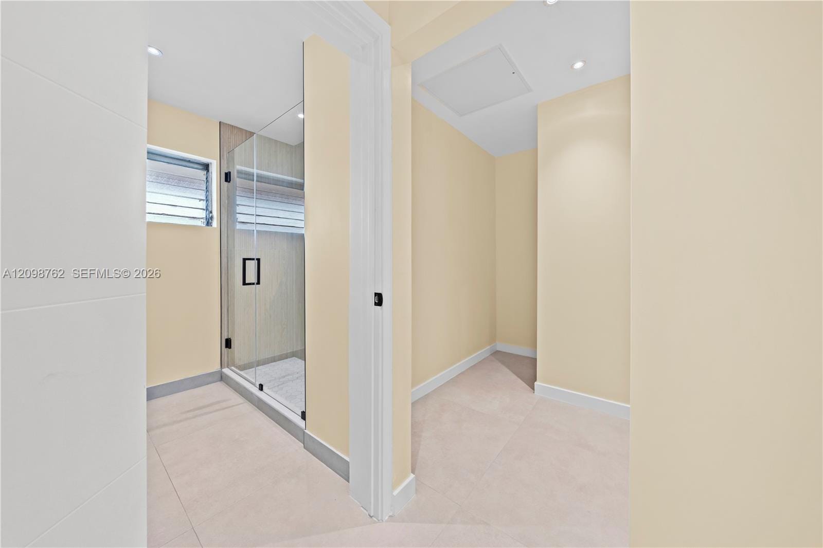 1400 NE 191st Street 305 — photo 12