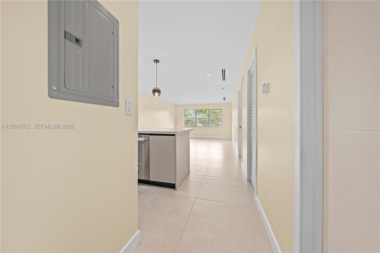 1400 NE 191st Street 305 — photo 8