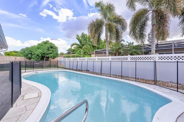 11240 Sheridan Street 11240, Pembroke Pines, FL 33026