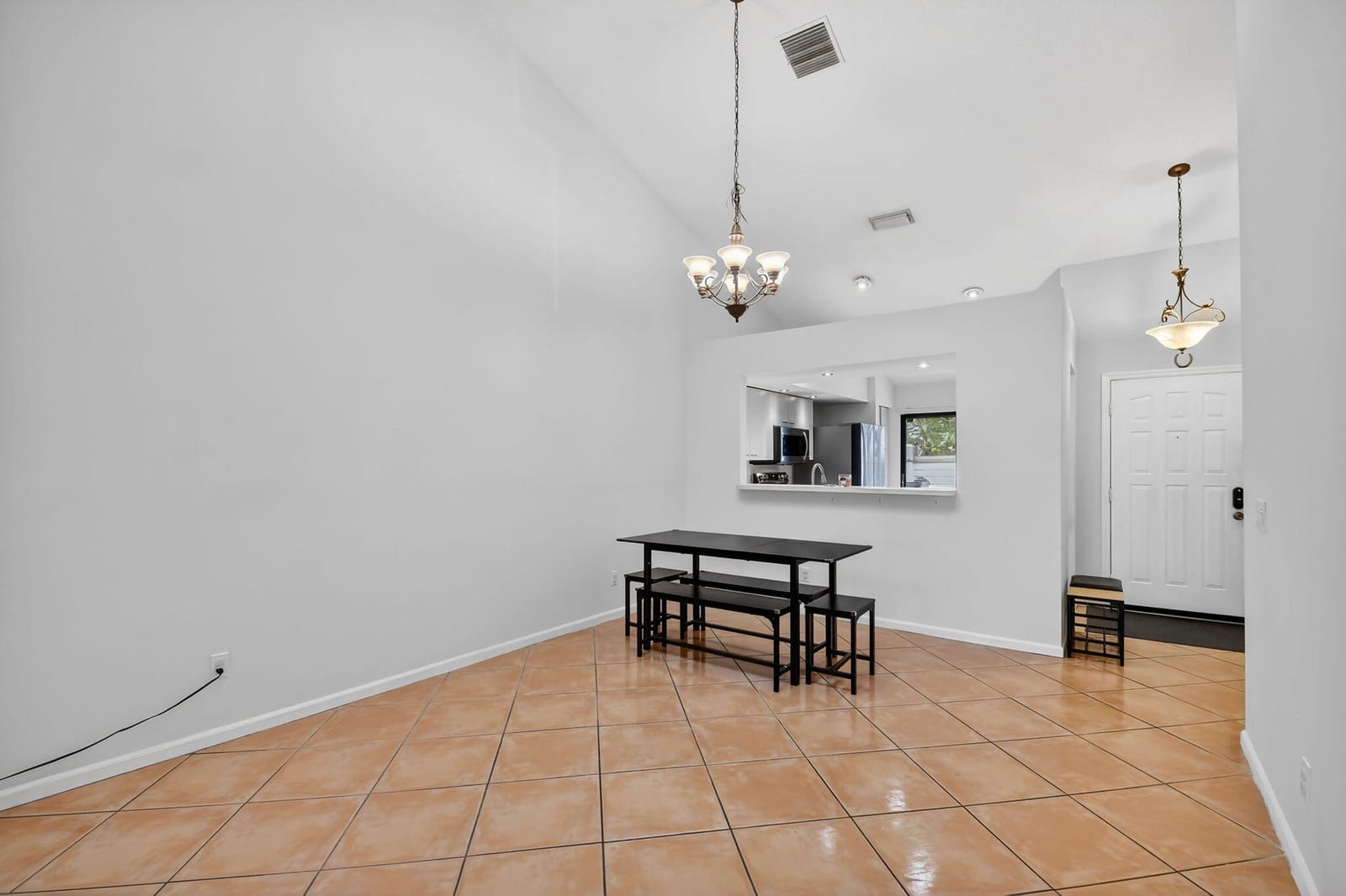 2303 Landings Boulevard — photo 9