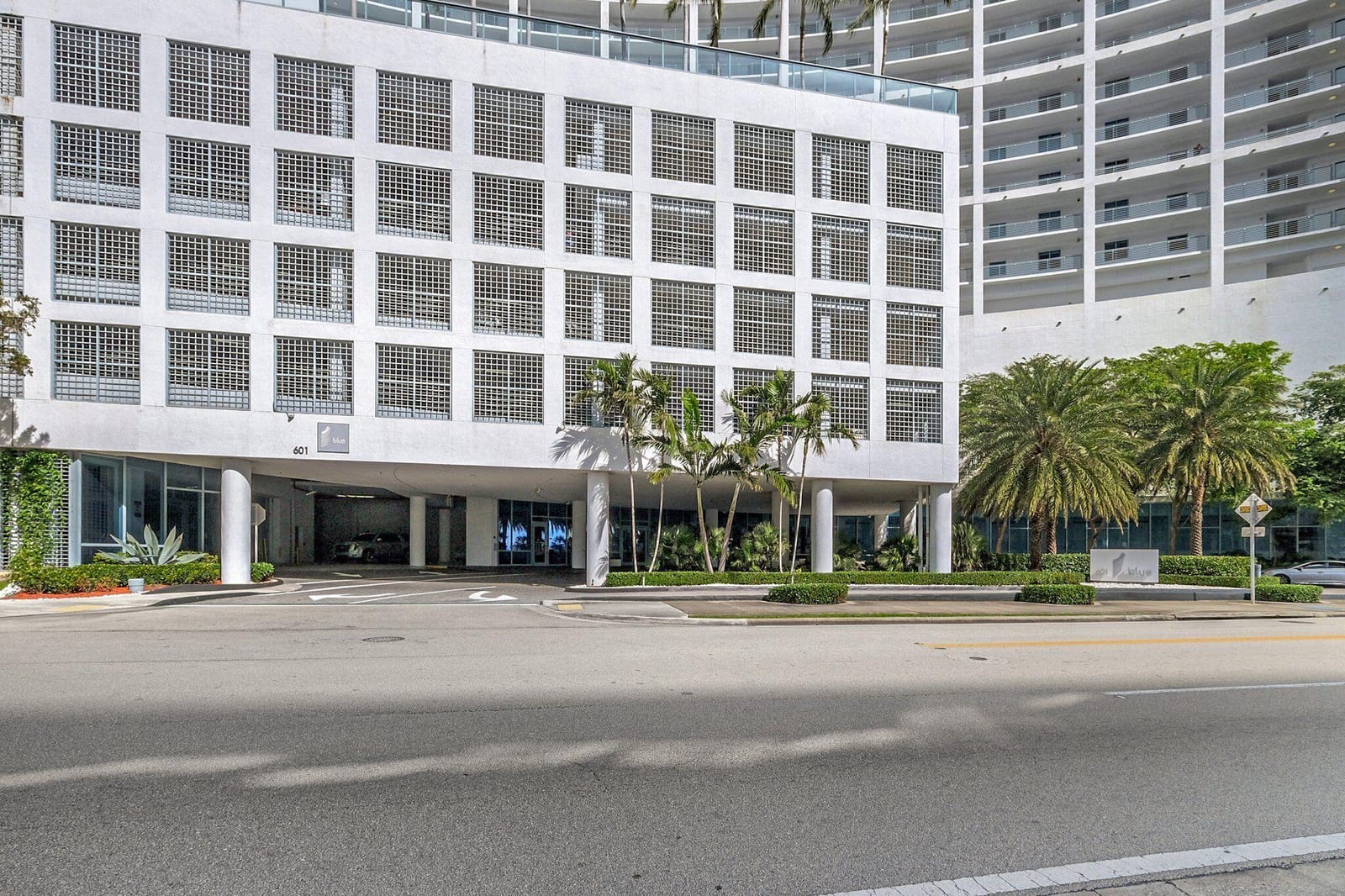 601 NE 36TH Street 1008, Miami, FL 33137 photo 3